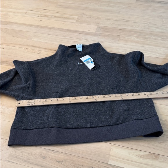 Nike Therma-FIT-Center Swoosh Women's Mock-Neck Training Top Sweatshirt-New-M - Picture 5 of 7